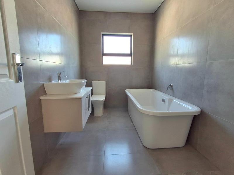3 Bedroom Property for Sale in Britannia Bay Western Cape